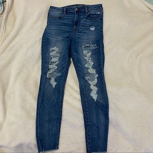 AMERICAN EAGLE Sz12 Super HighRise Ripped Jegging